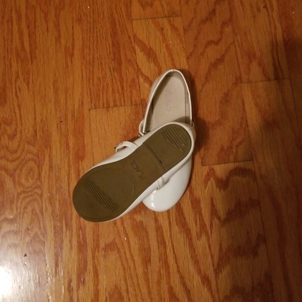 Shoes - Picture 2 of 4